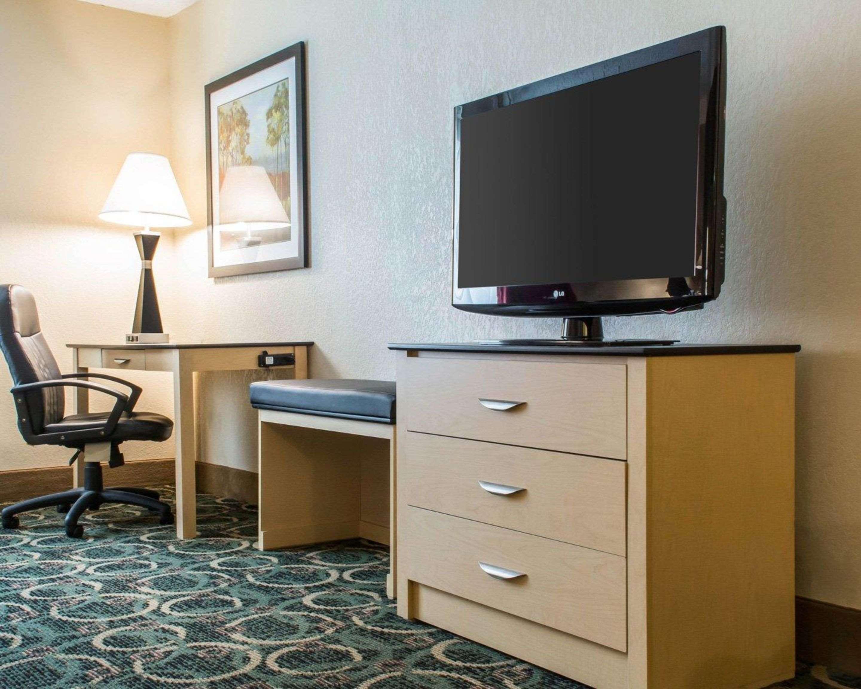 Hotel Quality Geneseo